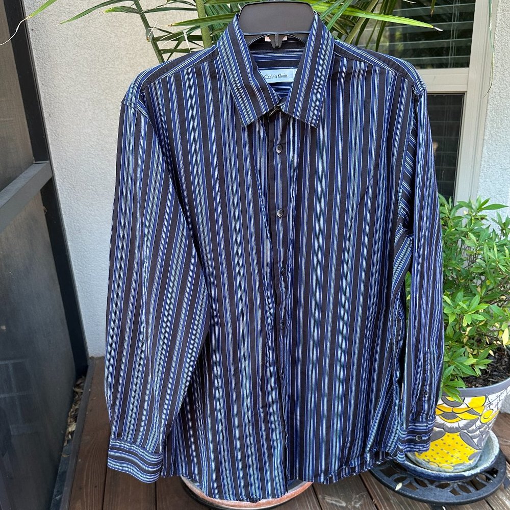 CALVIN KLEIN Men's Stripe Business Casual Shirt